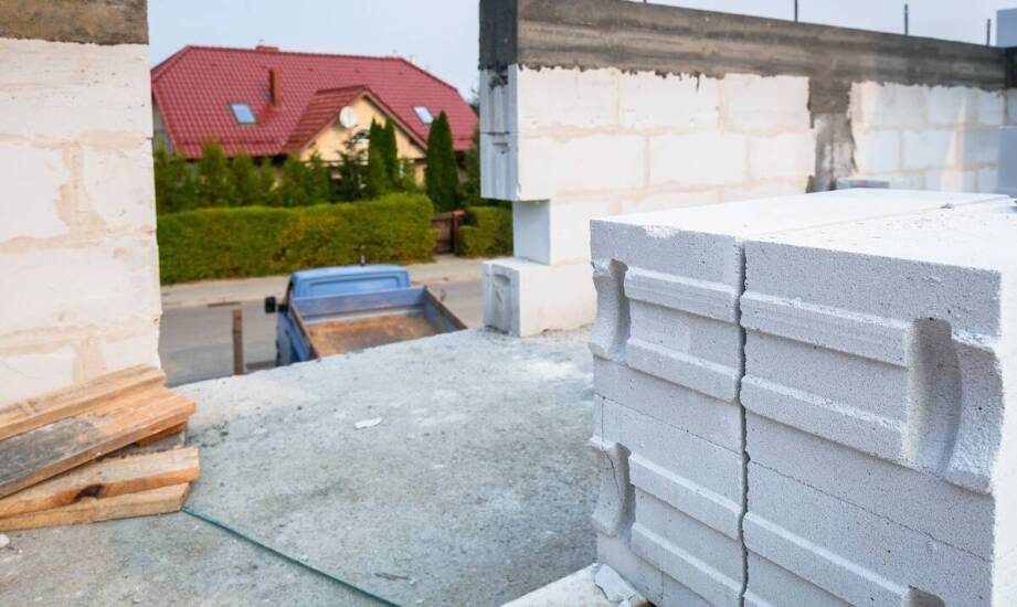 Proces uzyskiwania pozwolenia na budowę domu z prefabrykatów keramzytowych