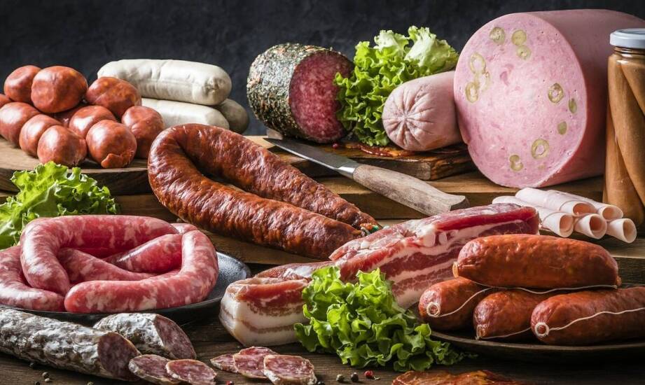Wie bereitet man sich auf das Räuchern von Fleisch zu Hause vor?