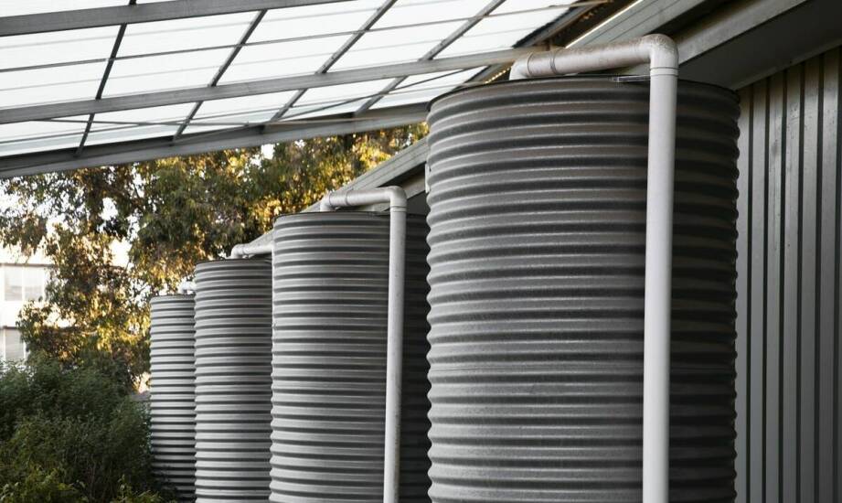 Korzyści ekologiczne płynące z instalacji zbiorników na deszczówkę