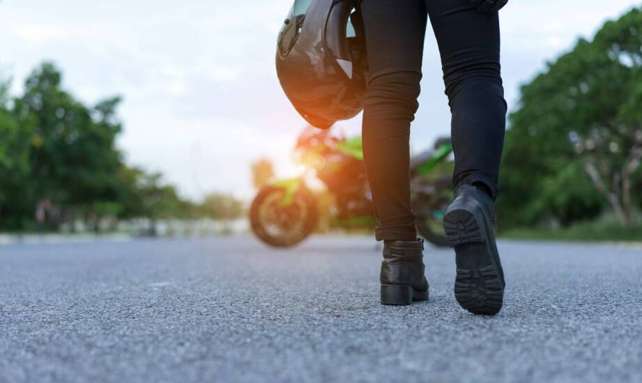 Jakie buty na motor są najlepsze na długie trasy? Poradnik dla podróżników
