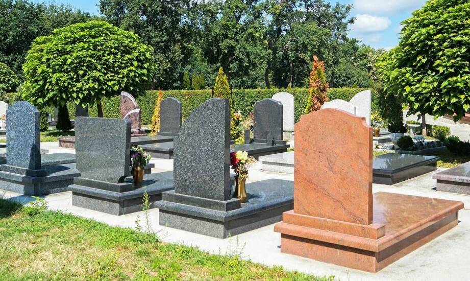 Kamieniarz police i jego rola w tworzeniu unikalnych nagrobków