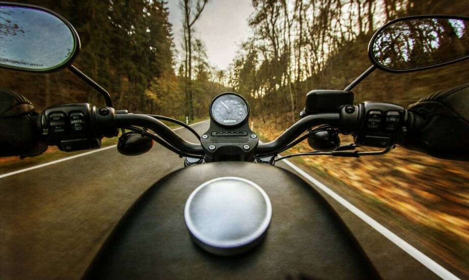 Jak Seca Katana wpływa na komfort i bezpieczeństwo jazdy na motocyklu?
