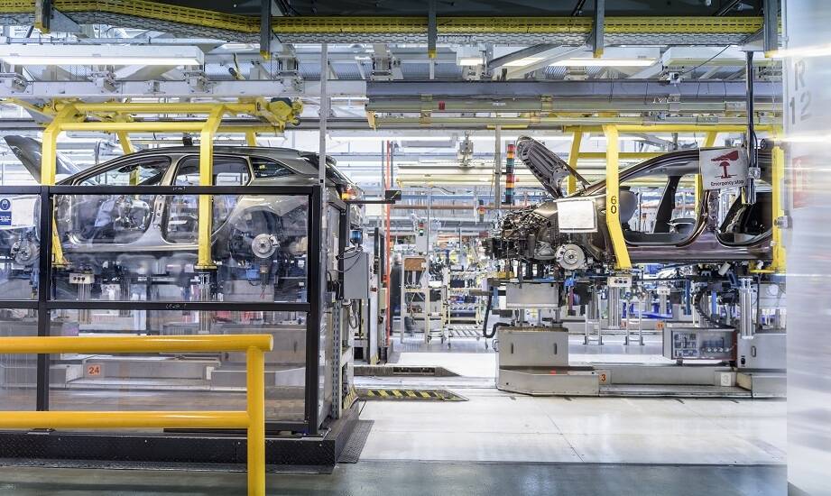Jak firma inżynieryjna optymalizuje procesy produkcyjne w branży motoryzacyjnej?