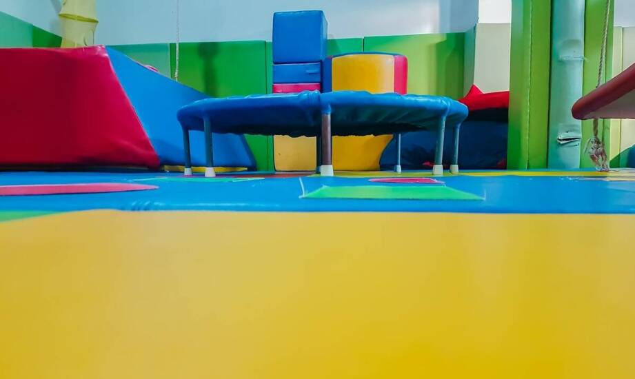 Nawierzchnie sportowe a integracja dzieci z różnymi poziomami sprawności