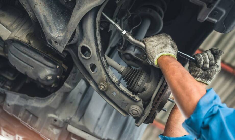 Jak przygotować się do wizyty w auto serwisie Gdańsk na naprawę układu kierowniczego?