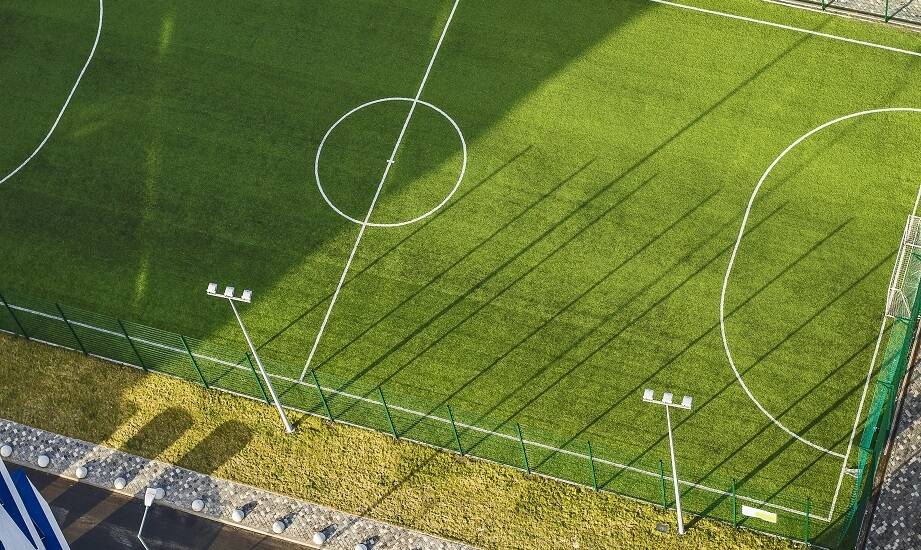 Dlaczego warto wynająć boisko Orlik na wydarzenia sportowe?