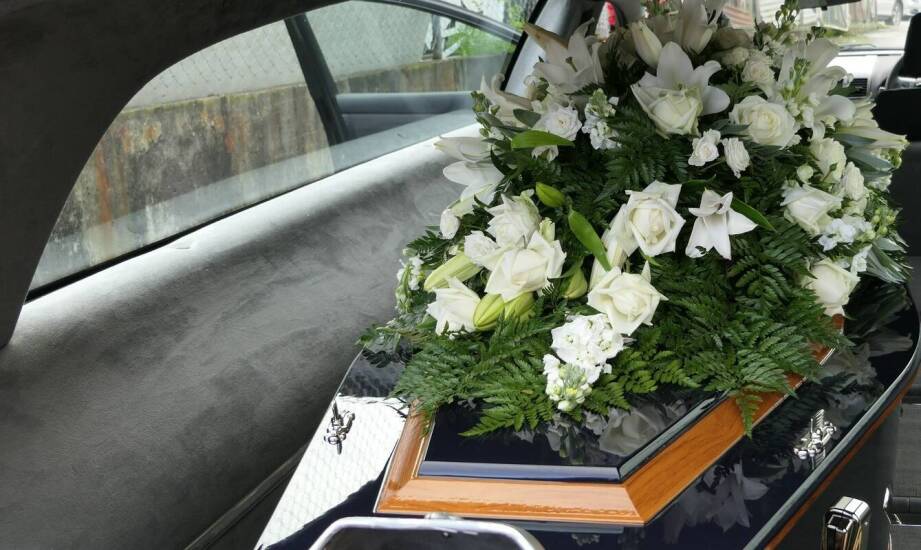 Jakie są standardy jakości w transporcie zwłok?