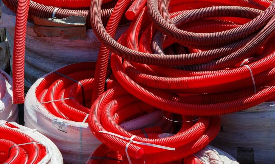 Wpływ lekkiej konstrukcji rur plastikowych na procesy budowlane
