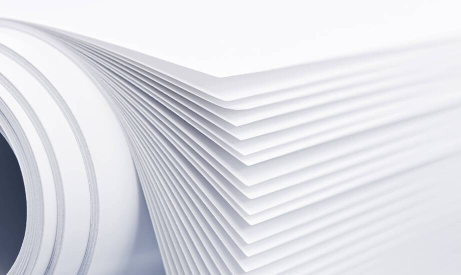 Jakie są kluczowe cechy papieru przekładkowego w zastosowaniach sublimacyjnych?
