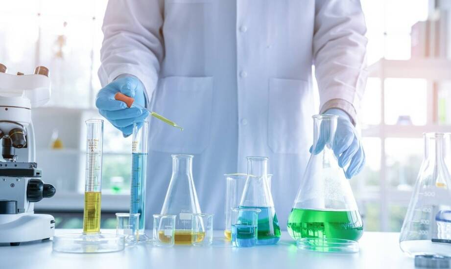 Optymalizacja procesów laboratoryjnych dzięki innowacyjnym butelkom plastikowym