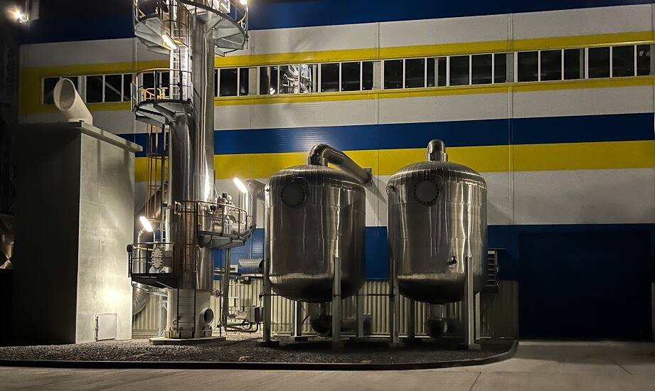 Jak skruber wpływa na redukcję nieprzyjemnych zapachów w przemyśle chemicznym?