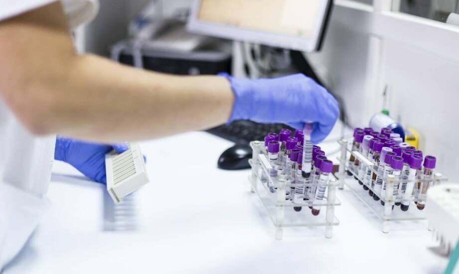 Jakie testy laboratoryjne są istotne dla pacjentów z podejrzeniem chorób metabolicznych?