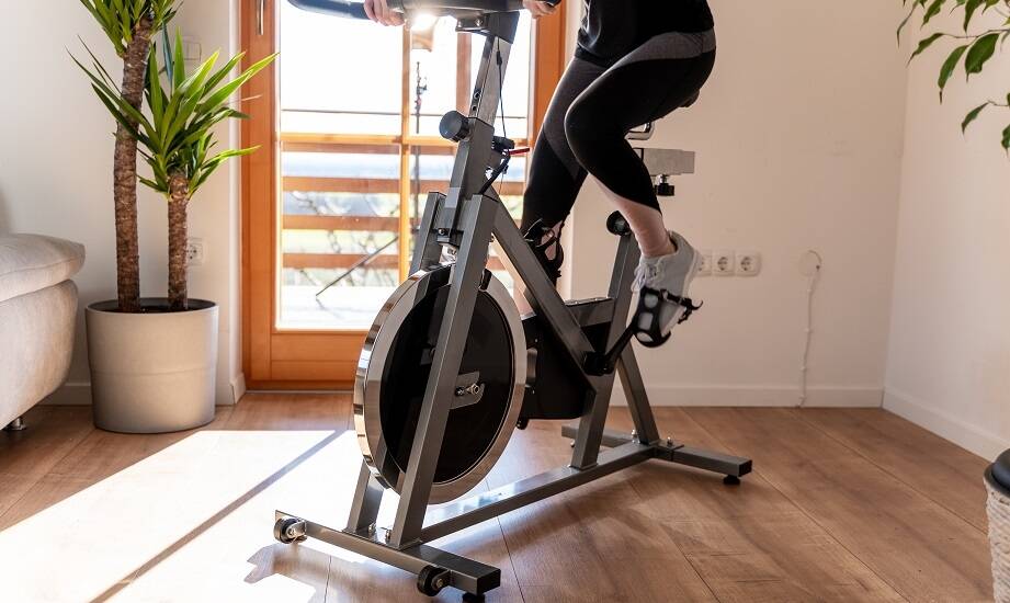 Jakie są najczęstsze błędy podczas treningu na rowerze stacjonarnym magnetycznym i jak ich unikać?