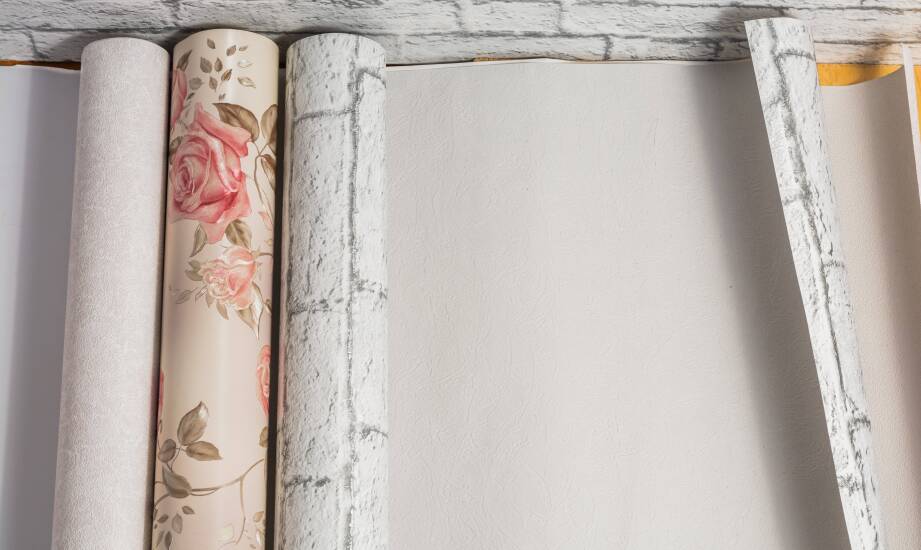 What are the advantages of using pastes when installing wallpaper?