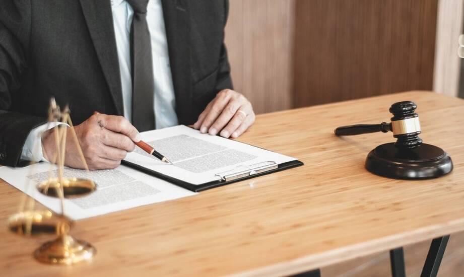 Jak przebiega proces umów darowizny przy udziale notariusza?