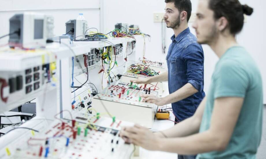 Nowoczesne metody nauczania na kursach z pomiarów elektrycznych