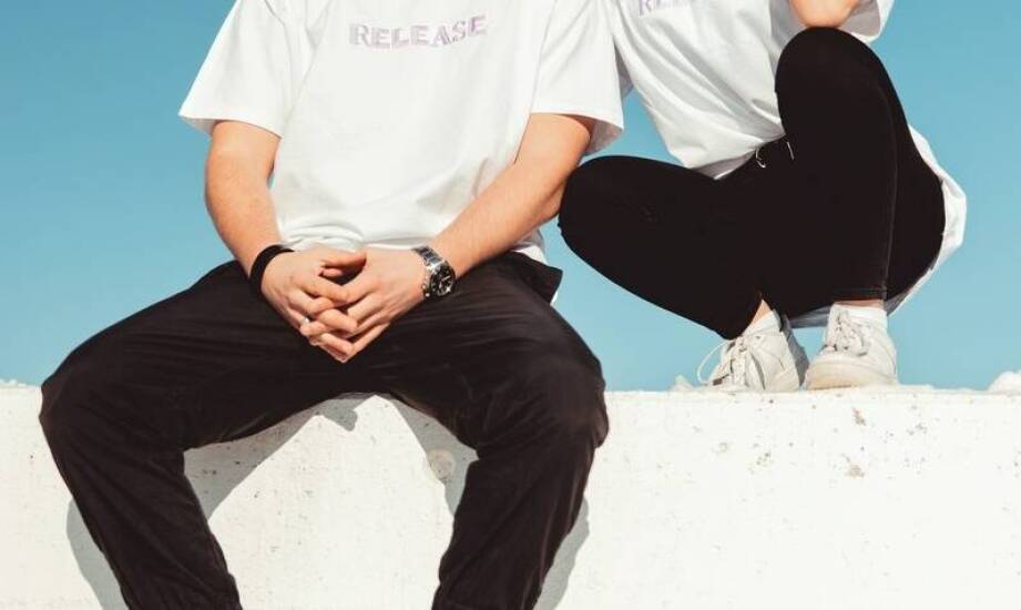 T-shirt z napisem "Gdzie Są Moje Ciasteczka?" jako element codziennego luzu i swobody