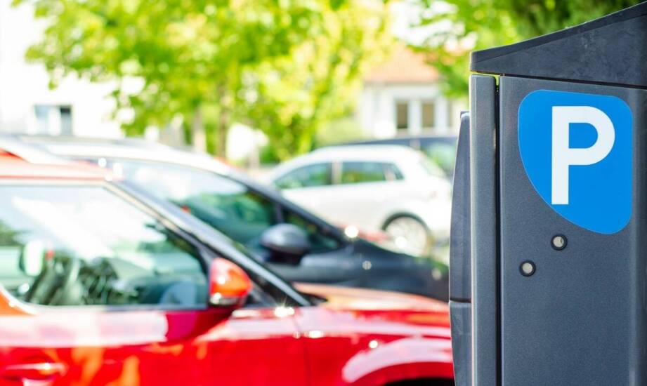 Jak monitorowany parking podnosi komfort pobytu w domkach nad Bałtykiem?