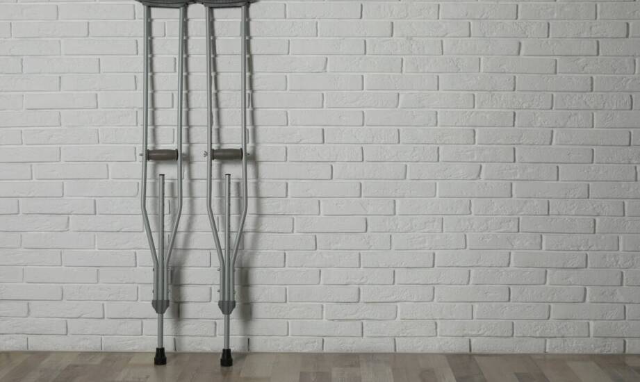 Wypożyczalnia kul ortopedycznych – jakie modele są dostępne na rynku?
