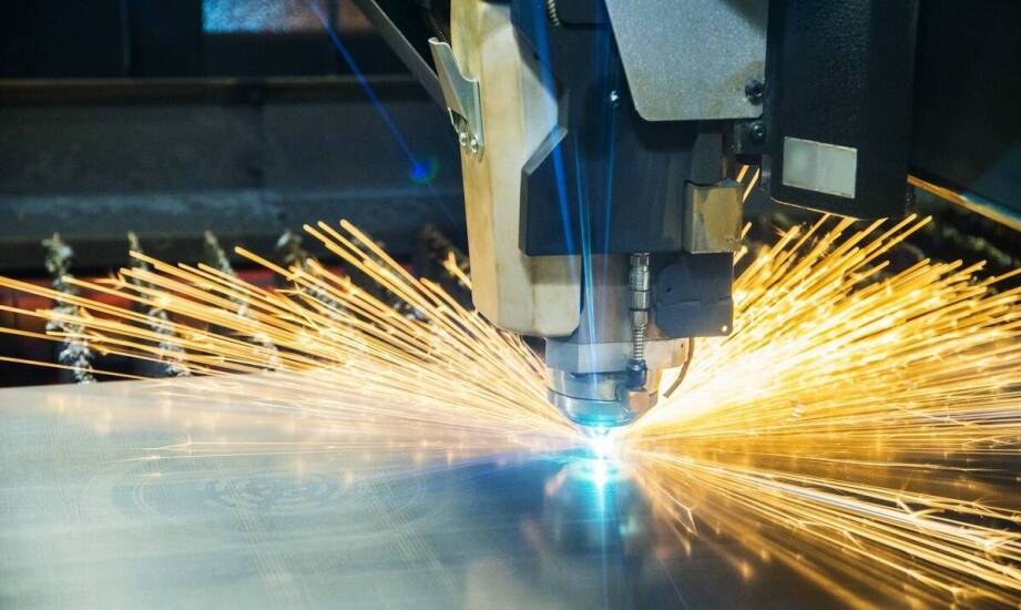 Rola cięcia laserowego stali w optymalizacji procesów produkcyjnych