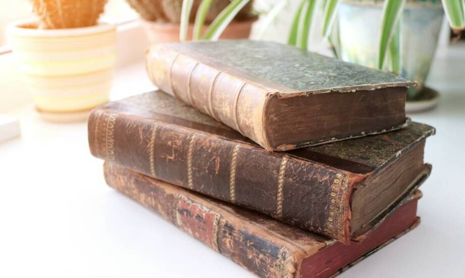 Jak sklep ze starymi książkami wspiera kolekcjonerów bibliofilów?