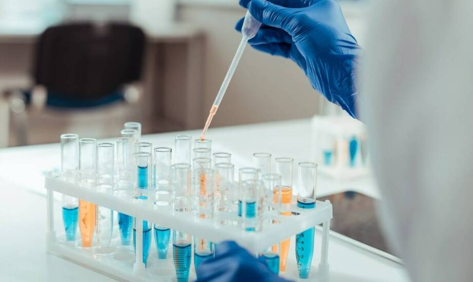 Jak bezpiecznie przechowywać płyny w beczce plastikowej 30l?