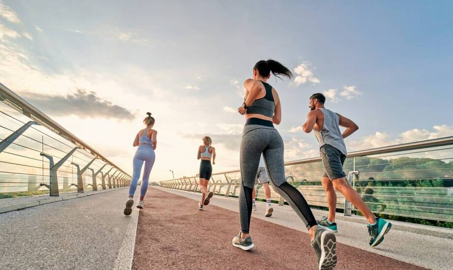 Jakie są kluczowe badania kardiologiczne dla osób planujących start w maratonie?