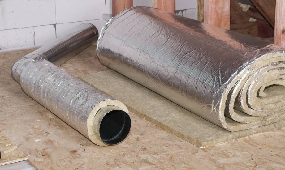 Jak wybrać odpowiednią folię aluminiową do izolacji rur w domach prywatnych?