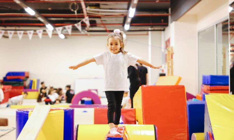Nowy park trampolin – jak zaprojektować przestrzeń dla dzieci i dorosłych?