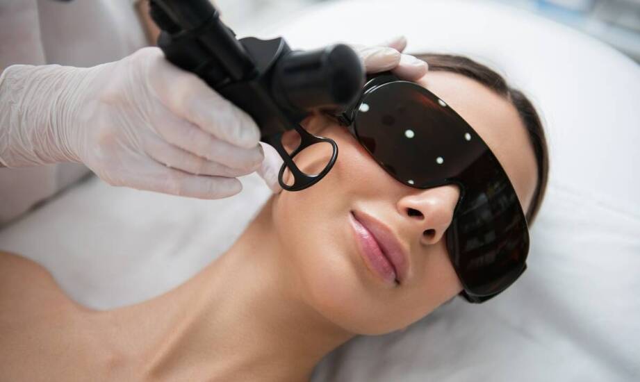 Zastosowanie laseroterapii w redukcji naczynek na twarzy