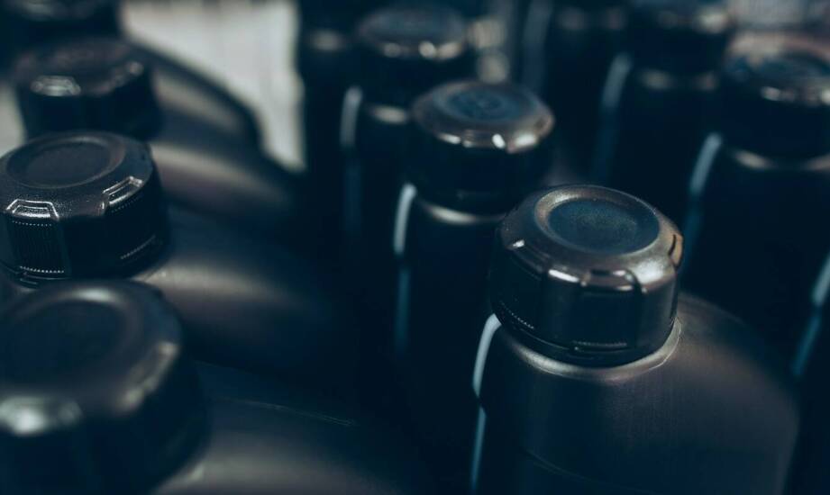 Wybór odpowiedniego oleju do prowadnic a efektywność pracy maszyn