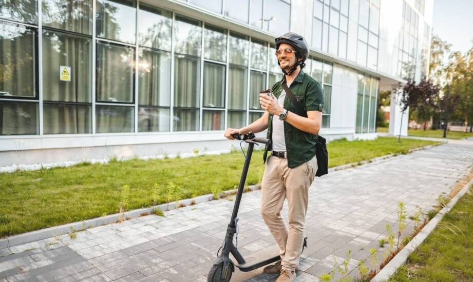 Komfort i stabilność jazdy hulajnogą elektryczną 4 koła – co musisz wiedzieć?