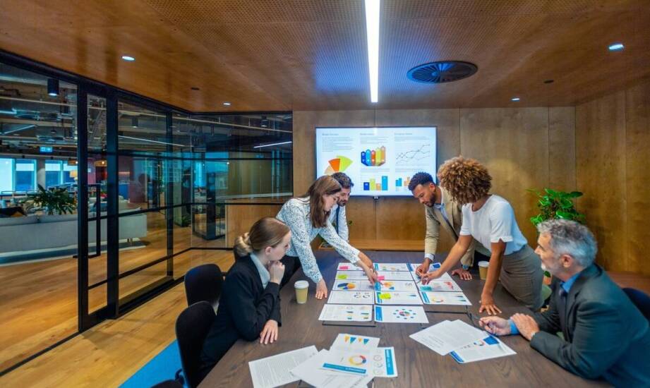 Jak ATS Display wykorzystuje innowacyjne technologie w reklamie?