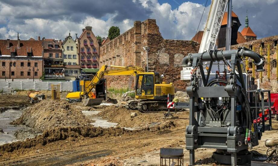 Zalety korzystania z nowoczesnych narzędzi do wynajmu sprzętu budowlanego