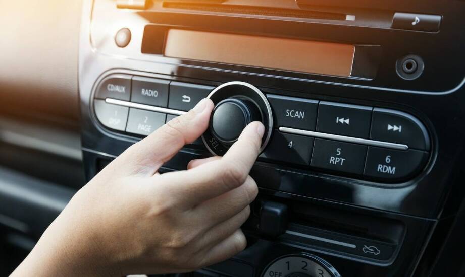Jak wybrać najlepszy samochodowy radioodtwarzacz stereo?