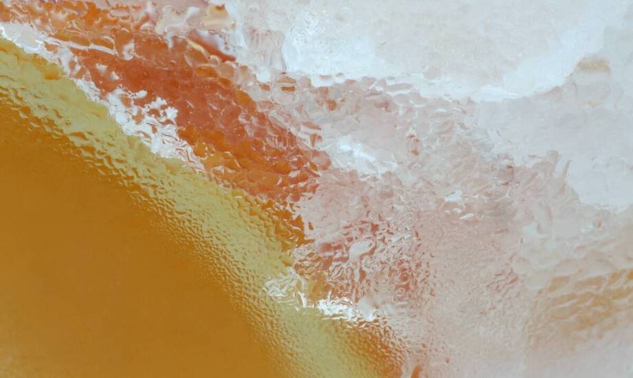 Cafe creme kawa na zimno – jak przygotować ją w upalne dni?