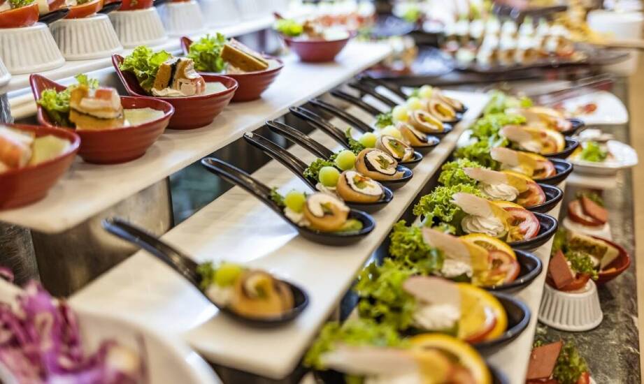Nowoczesne podejście do cateringu świątecznego w Poznaniu