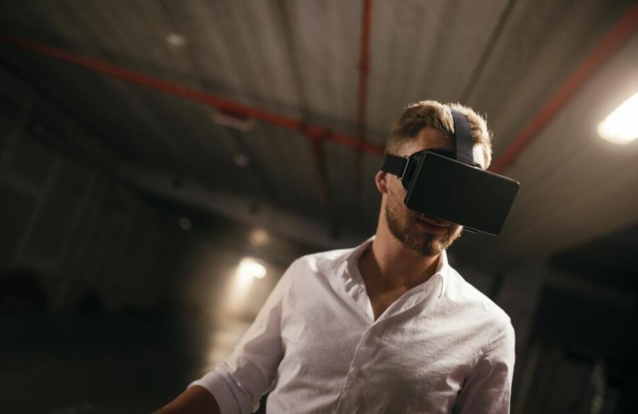 Wpływ filmów VR na zaangażowanie widzów