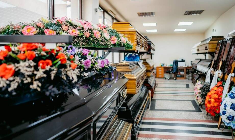 Rola zakładu pogrzebowego w organizacji ceremonii świeckiej i religijnej