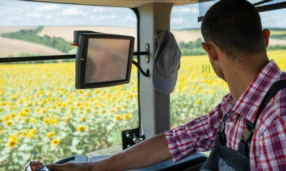 Jak nawigacja GPS może poprawić logistykę i zarządzanie gospodarstwem?