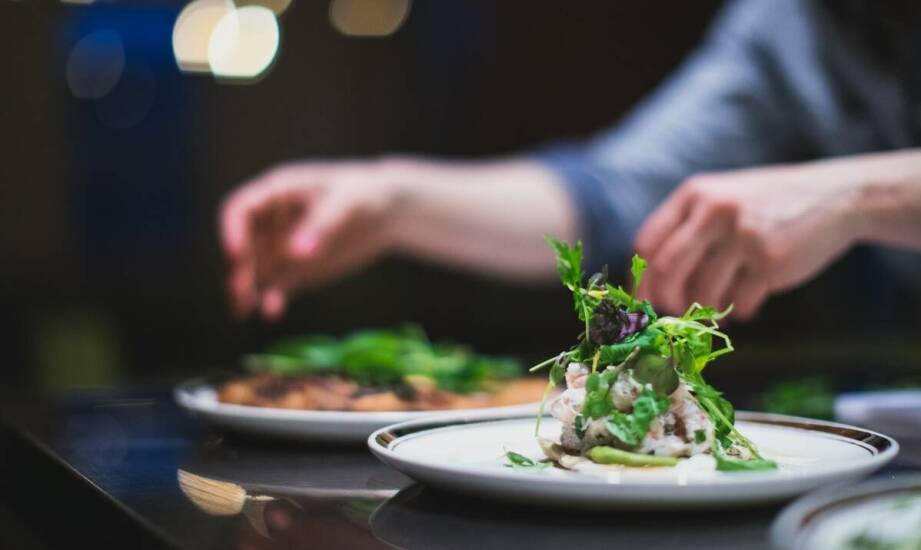 Jak komponować menu z doradą filet, aby przyciągnąć klientów?