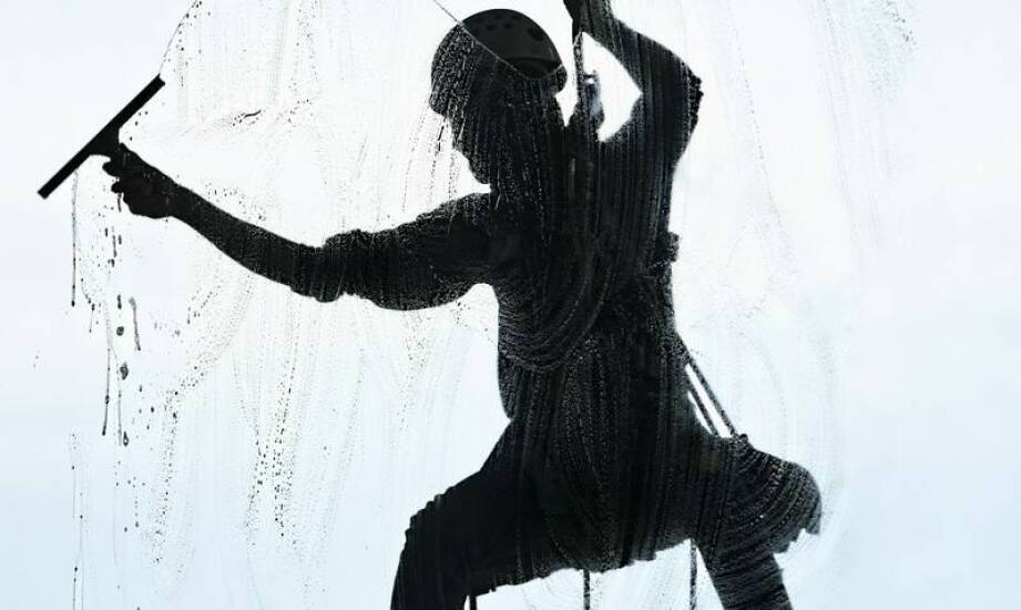 Profesjonalne mycie okien: dlaczego warto zlecić to zadanie specjalistom?