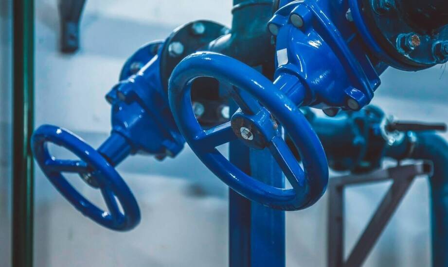 Jakie są zalety stosowania innowacyjnych zaworów w układach hydraulicznych?