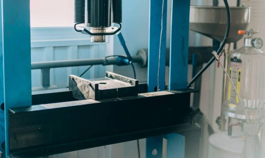 Jak podstawki magnesowe wpływają na efektywność produkcji betonowej?