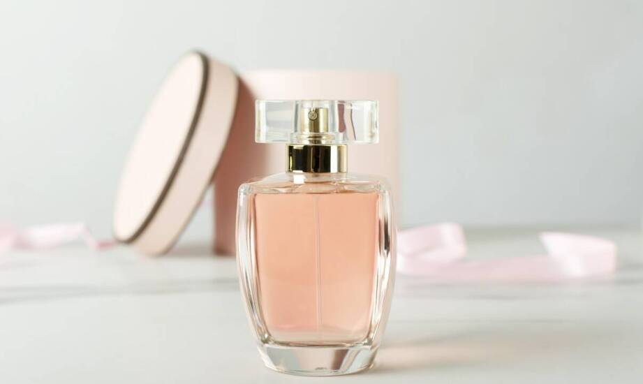 Wpływ opakowania na emocje i decyzje zakupowe związane z french perfume