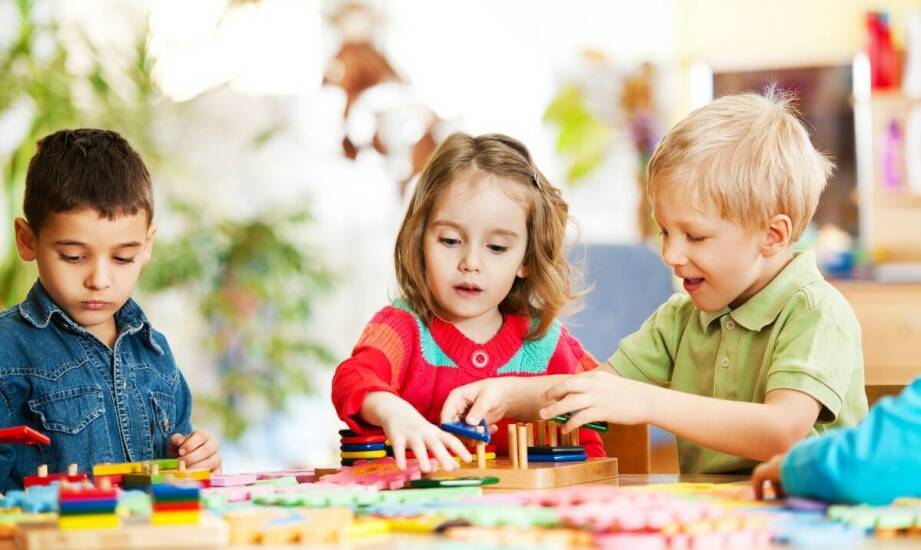 Przedszkole Montessori: Jak wspieramy rozwój emocjonalny najmłodszych?