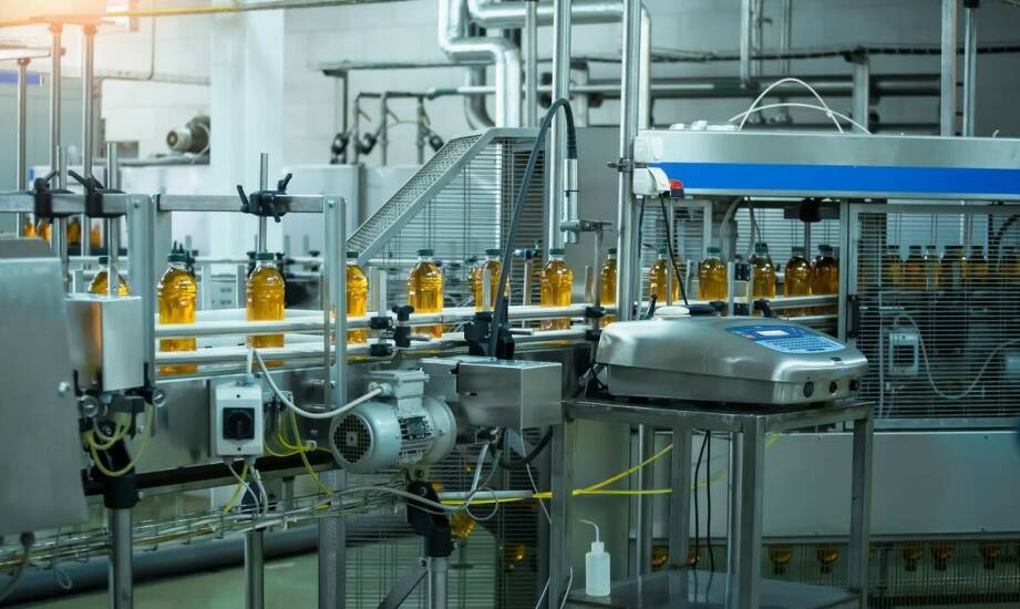 Stal nierdzewna a jej zastosowanie w produkcji podestów przemysłowych