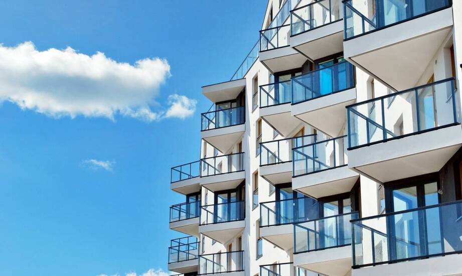 Nowoczesne rozwiązania w apartamentach nadmorskich – co wybrać?