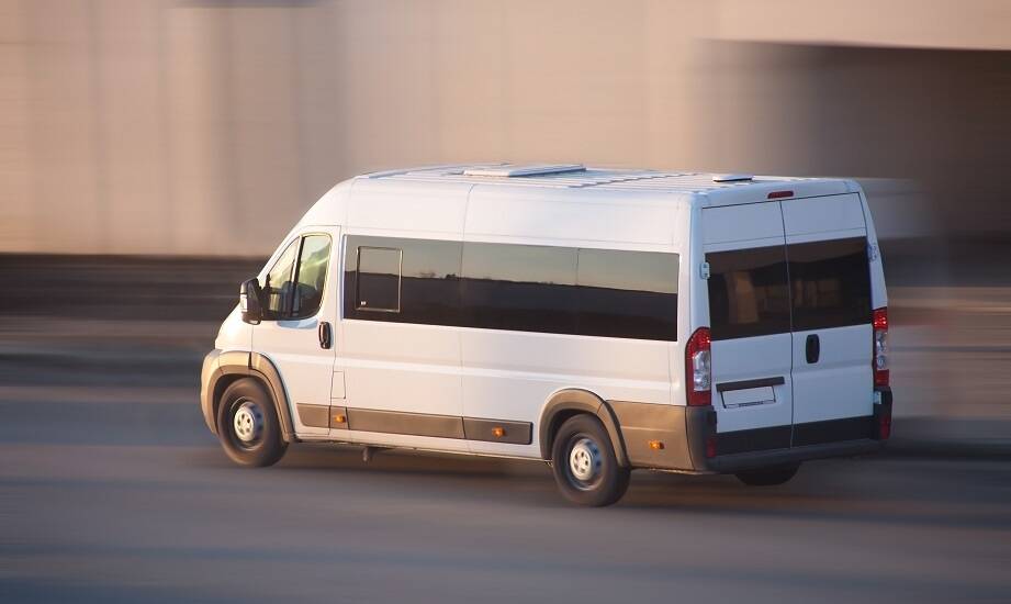 Dlaczego wynajem minibusów to idealne rozwiązanie dla klientów biznesowych?