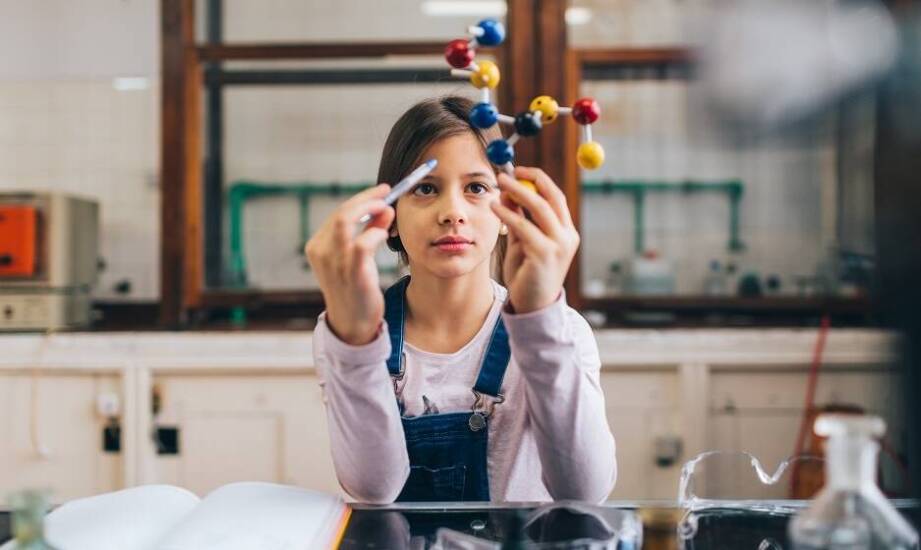 Jak przyjazna atmosfera wpływa na skuteczność korepetycji z chemii?